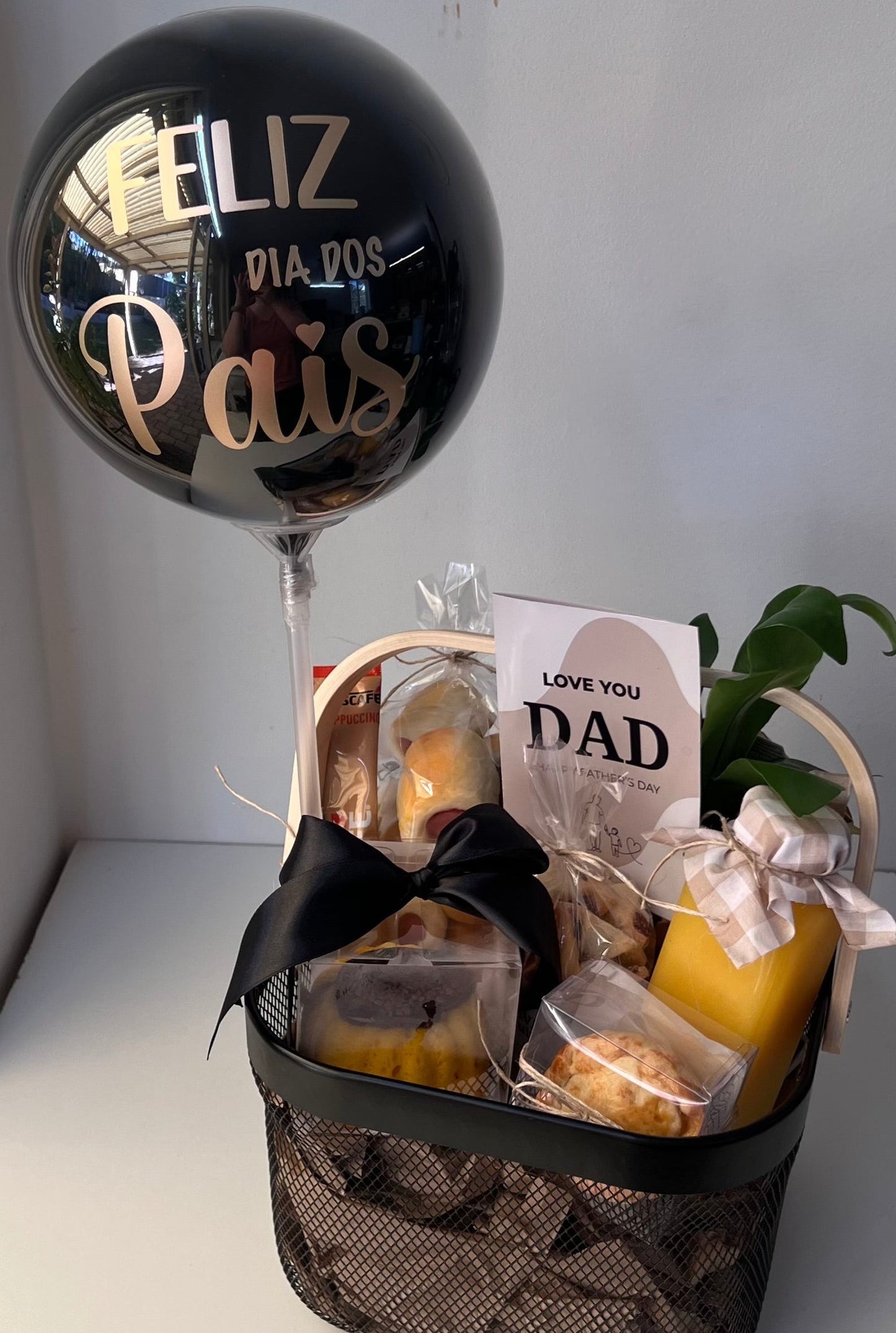 Dad's Brekkie Basket