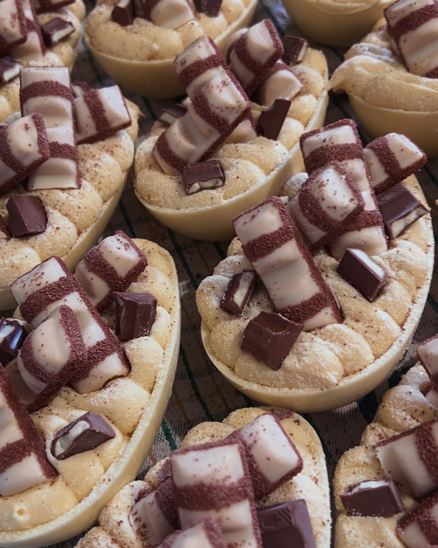 Spoonable Duo Eggs Box 850g