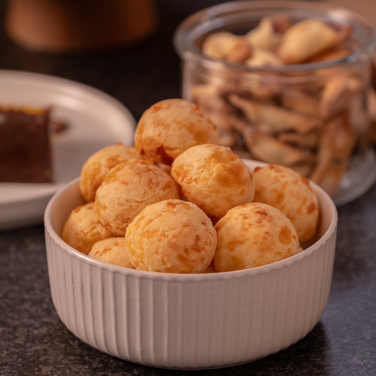 Brazilian Pão de Queijo (Cheesebread)