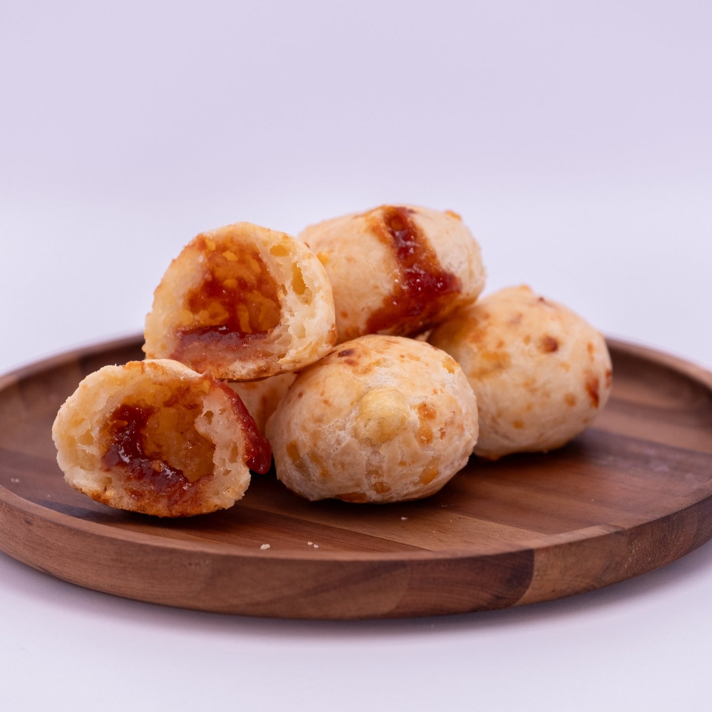 Brazilian Pão de Queijo (Cheesebread)